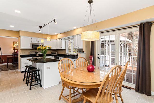 248 Lawnwood Drive, Williston, VT 05495