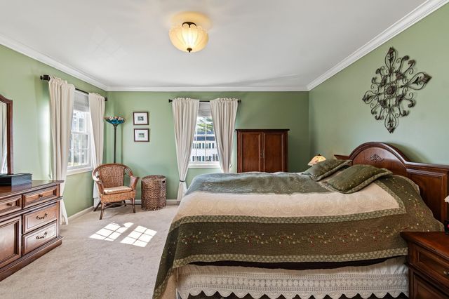 248 Lawnwood Drive, Williston, VT 05495