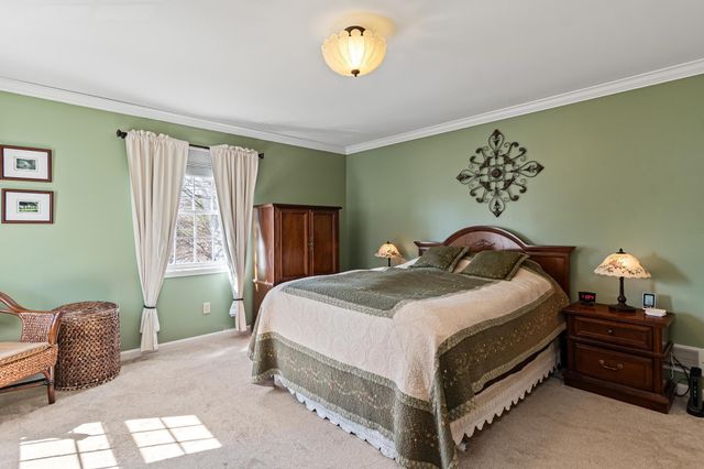 248 Lawnwood Drive, Williston, VT 05495