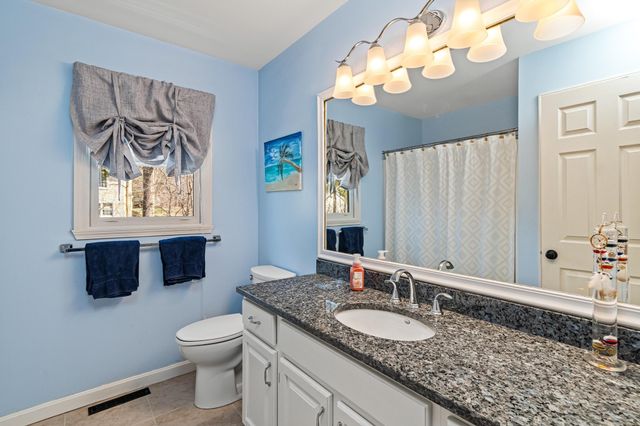 248 Lawnwood Drive, Williston, VT 05495