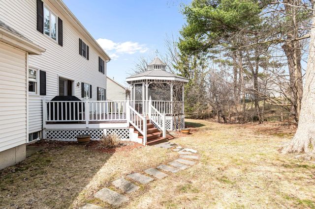 248 Lawnwood Drive, Williston, VT 05495