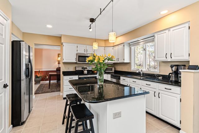 248 Lawnwood Drive, Williston, VT 05495