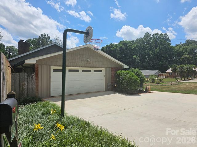 201 Country Club Circle, Shelby, NC 28150