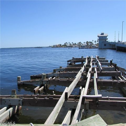 4331 Pine Island RD NW, Matlacha, FL 33993