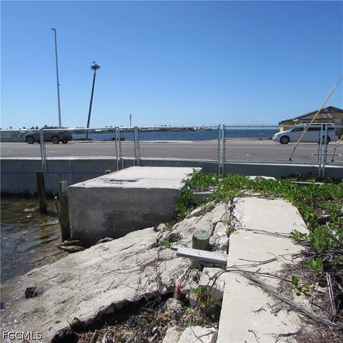 4331 Pine Island RD NW, Matlacha, FL 33993