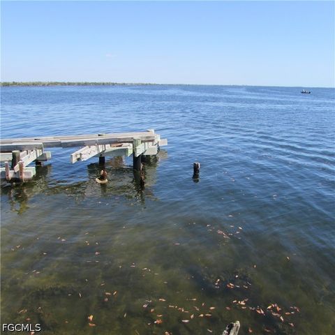 4331 Pine Island RD NW, Matlacha, FL 33993