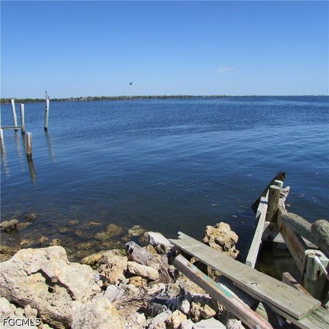4331 Pine Island RD NW, Matlacha, FL 33993