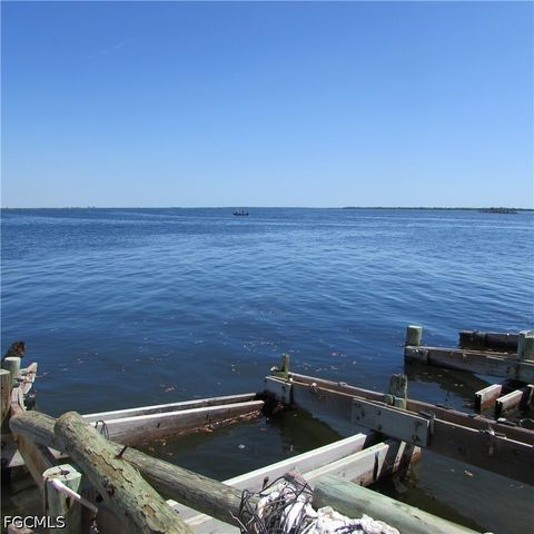 4331 Pine Island RD NW, Matlacha, FL 33993