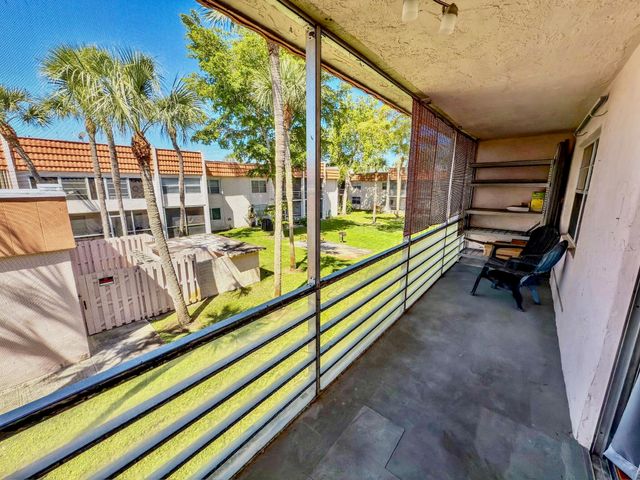 7610 Stirling Road 204c, Davie, FL 33024