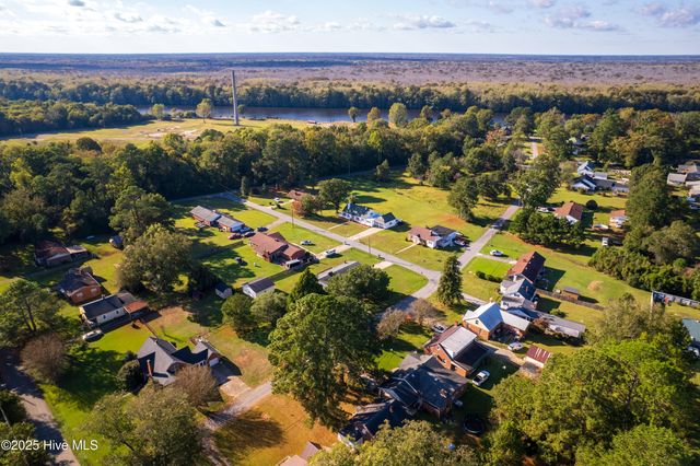 205 Roanoke Avenue, Plymouth, NC 27962