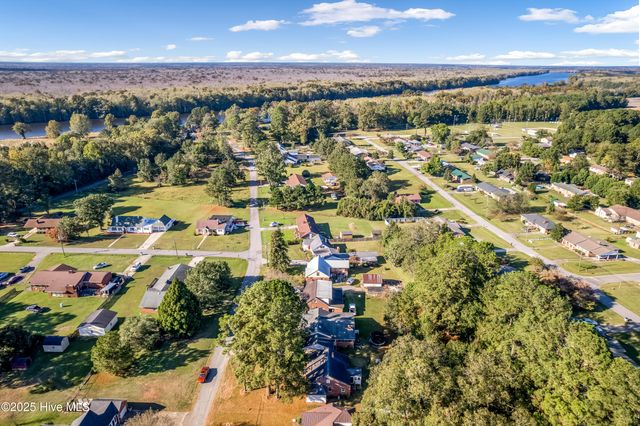 205 Roanoke Avenue, Plymouth, NC 27962