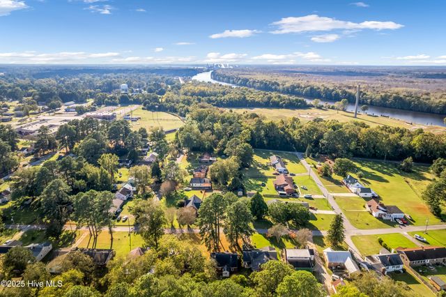 205 Roanoke Avenue, Plymouth, NC 27962