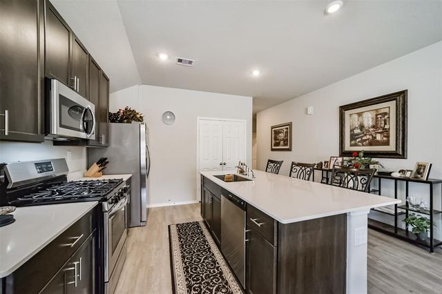 2106 Twisted Cedar Court, Conroe, TX 77301