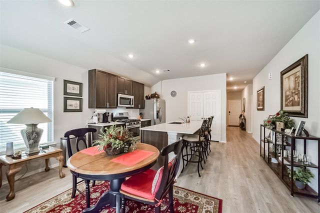 2106 Twisted Cedar Court, Conroe, TX 77301