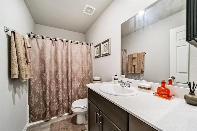 2106 Twisted Cedar Court, Conroe, TX 77301