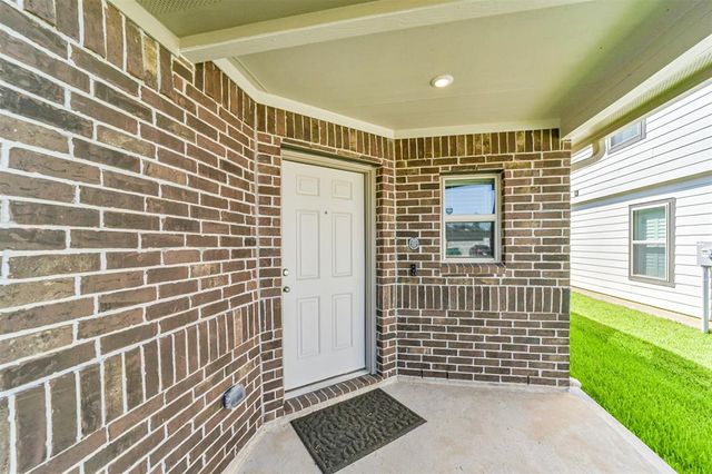 2106 Twisted Cedar Court, Conroe, TX 77301