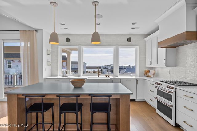 11 Amidships Lane, Hampstead, NC 28443