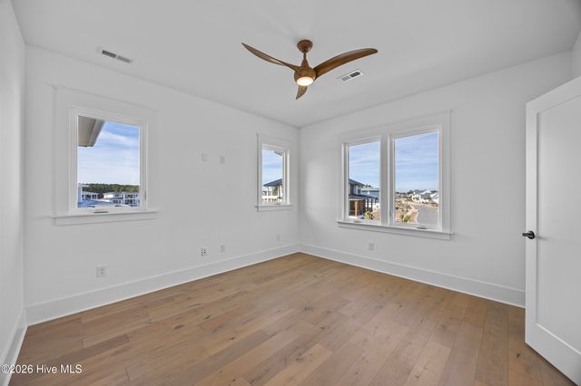 11 Amidships Lane, Hampstead, NC 28443