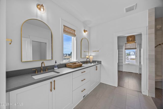 11 Amidships Lane, Hampstead, NC 28443