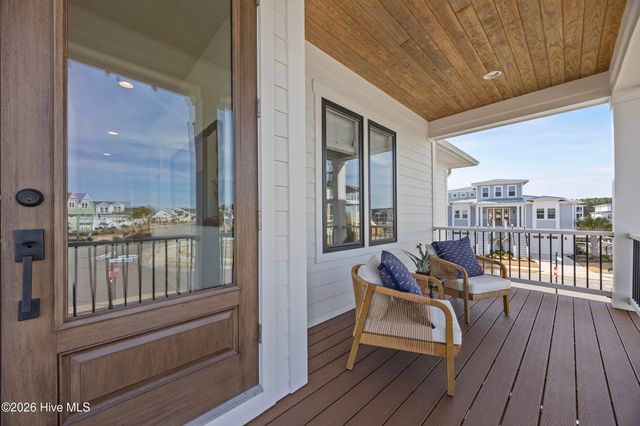 11 Amidships Lane, Hampstead, NC 28443