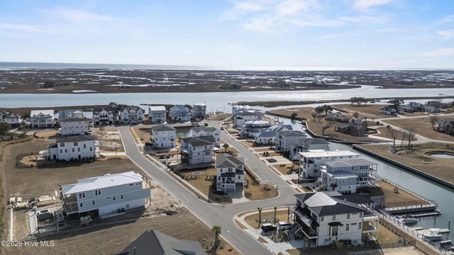 11 Amidships Lane, Hampstead, NC 28443