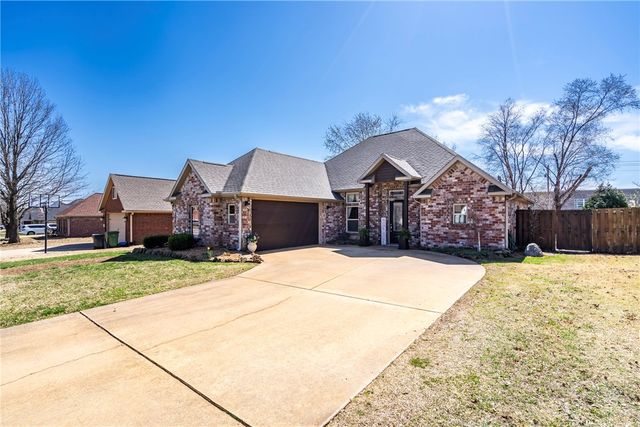 1904 Morter Place, Rogers, AR 72758