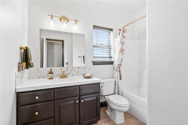 1904 Morter Place, Rogers, AR 72758