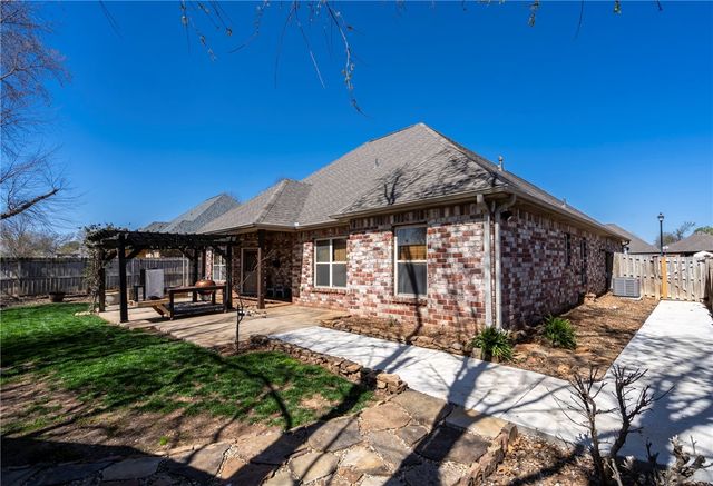 1904 Morter Place, Rogers, AR 72758