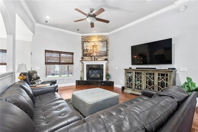 1904 Morter Place, Rogers, AR 72758