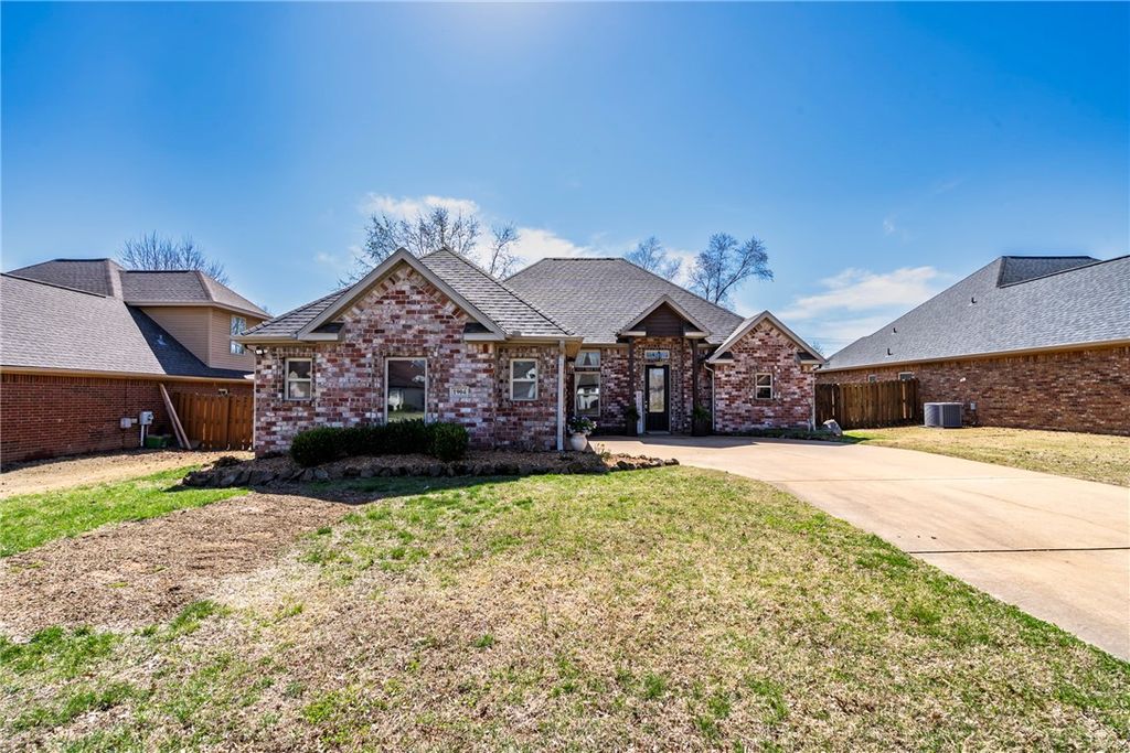 1904 Morter Place, Rogers, AR 72758