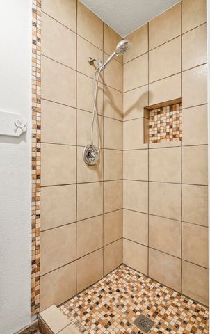 8121 Monterey East Avenue NE, Albuquerque, NM 87109