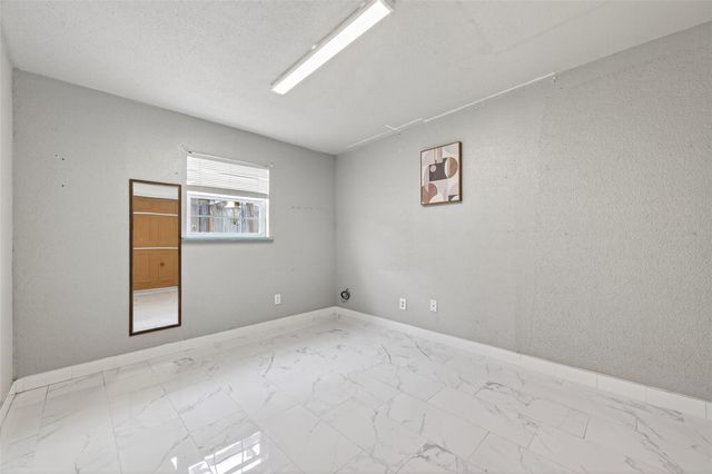 12317 Crest Lake Drive, Houston, TX 77072