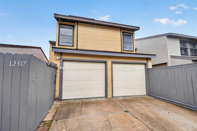 12317 Crest Lake Drive, Houston, TX 77072