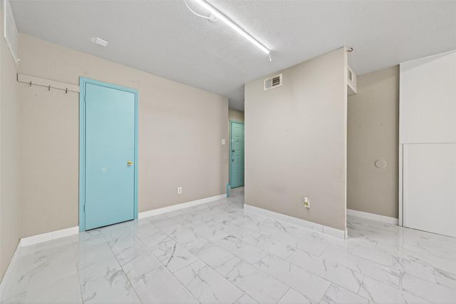12317 Crest Lake Drive, Houston, TX 77072
