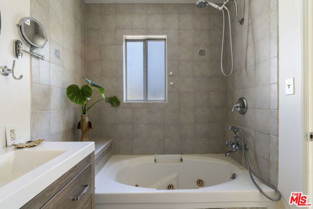 14142 Hortense Street, Los Angeles, CA 91423