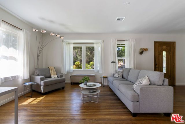 14142 Hortense Street, Los Angeles, CA 91423