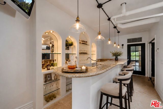 567 Lone Oak Drive, Thousand Oaks, CA 91362