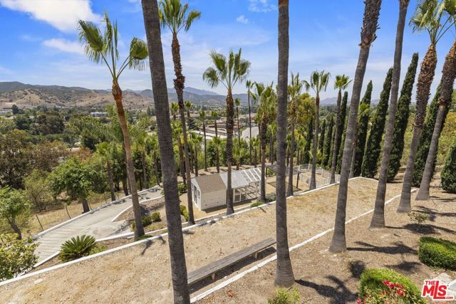 567 Lone Oak Drive, Thousand Oaks, CA 91362