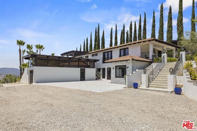 567 Lone Oak Drive, Thousand Oaks, CA 91362