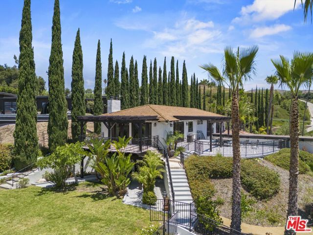 567 Lone Oak Drive, Thousand Oaks, CA 91362