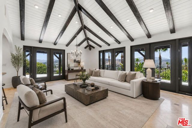 567 Lone Oak Drive, Thousand Oaks, CA 91362