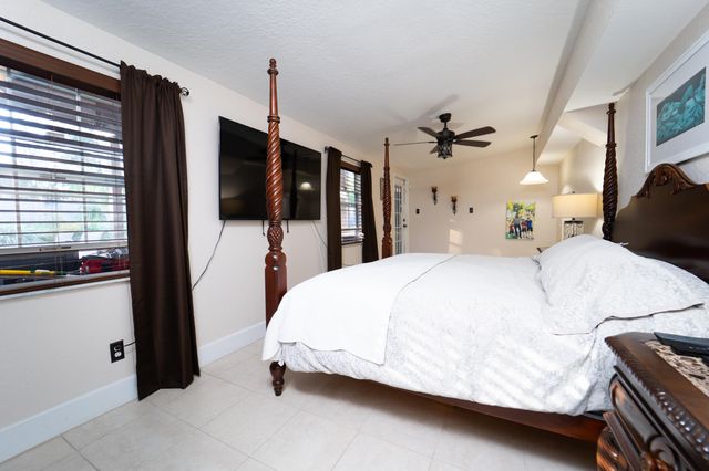 4751 S Indian River Drive, Fort Pierce, FL 34982