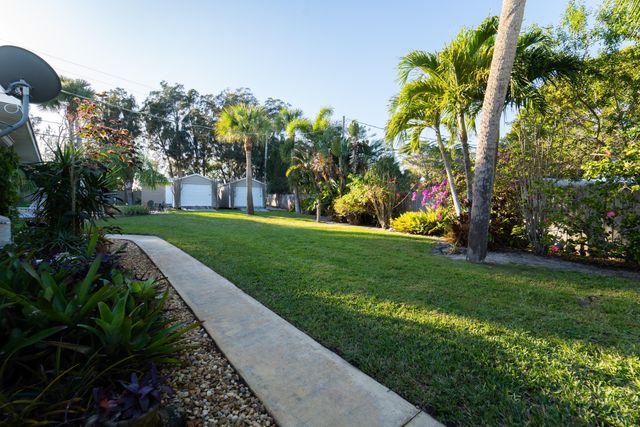 4751 S Indian River Drive, Fort Pierce, FL 34982