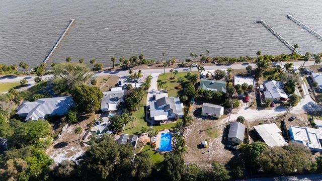 4751 S Indian River Drive, Fort Pierce, FL 34982