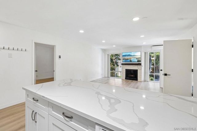 4600 Lamont St 204, San Diego, CA 92109