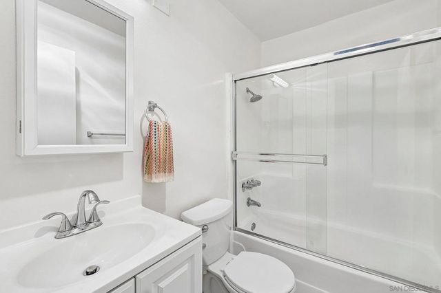 4600 Lamont St 204, San Diego, CA 92109
