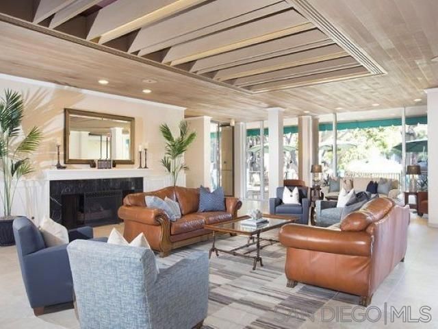 4600 Lamont St 204, San Diego, CA 92109