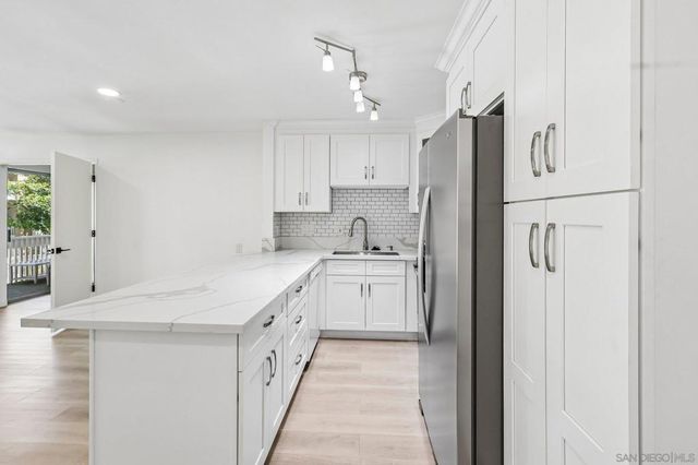 4600 Lamont St 204, San Diego, CA 92109