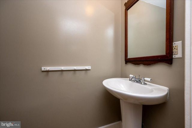 7121 MAIN ST, Queenstown, MD 21658