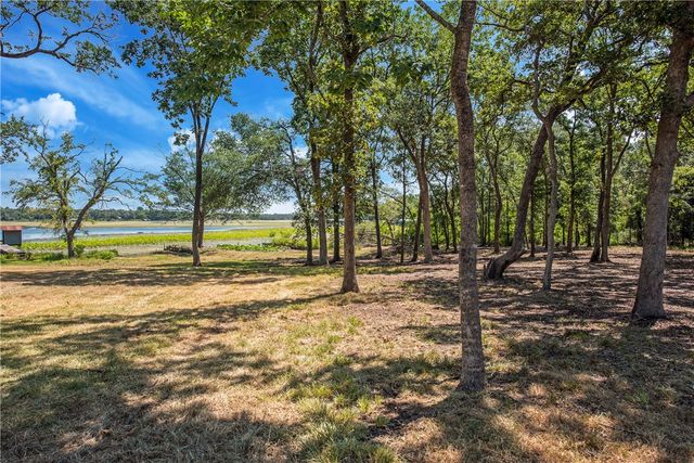 8787 Clyde Acord Road, Franklin, TX 77856